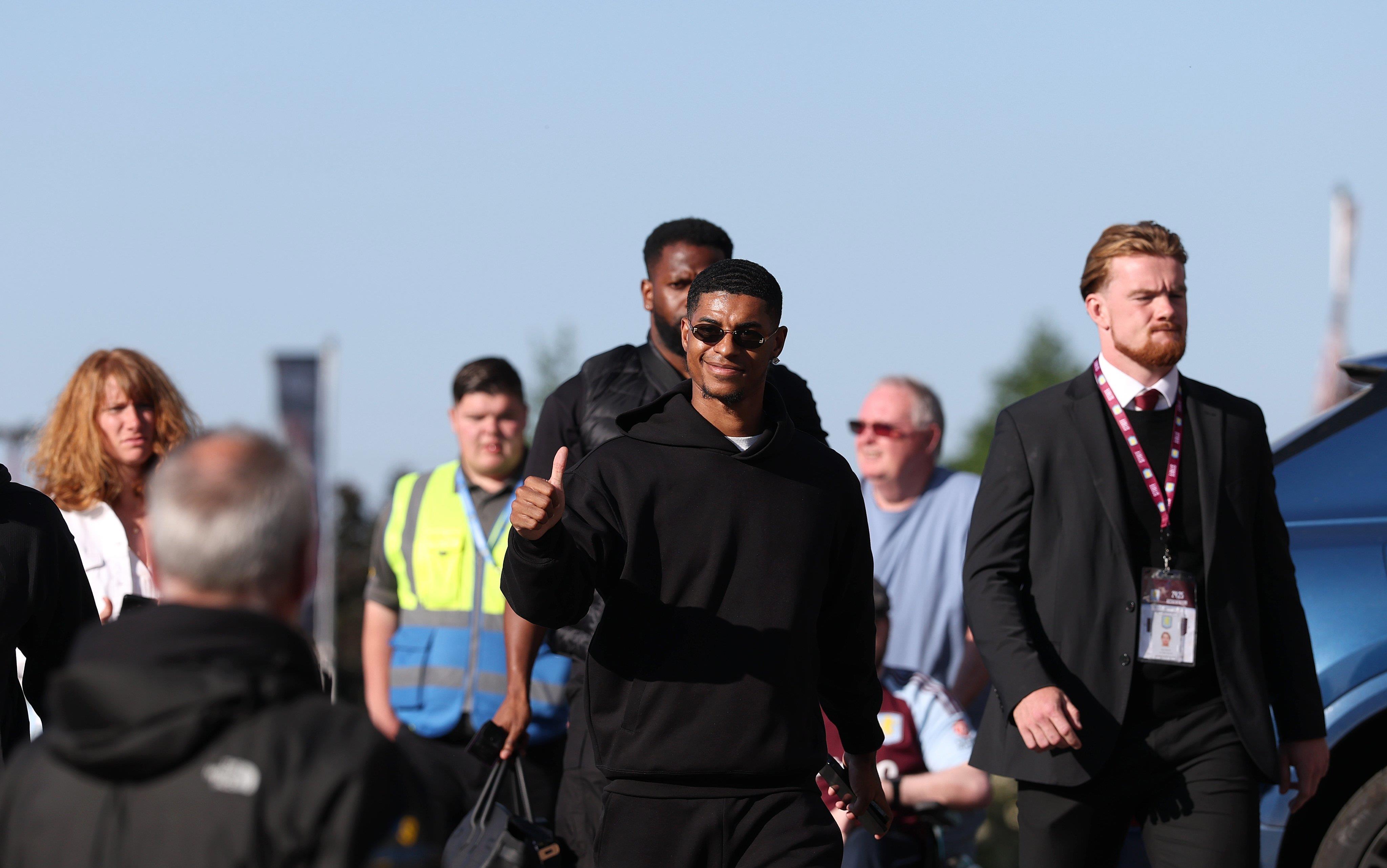 巴萨今天的引援动向(巴萨今天的引援动向是什么)