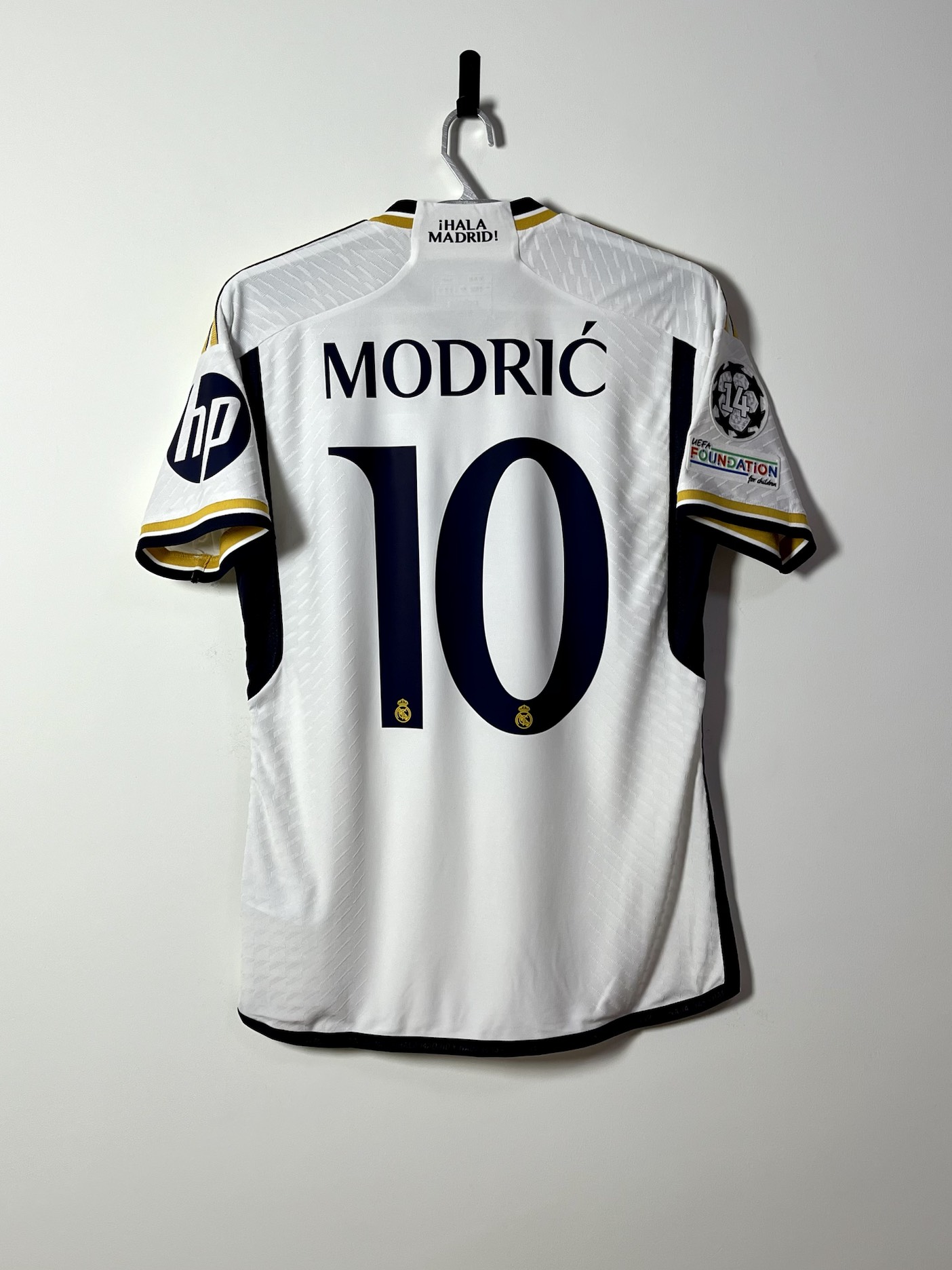 虎扑官网-马德里竞技球衣颜色(马德里竞技球衣20212022)