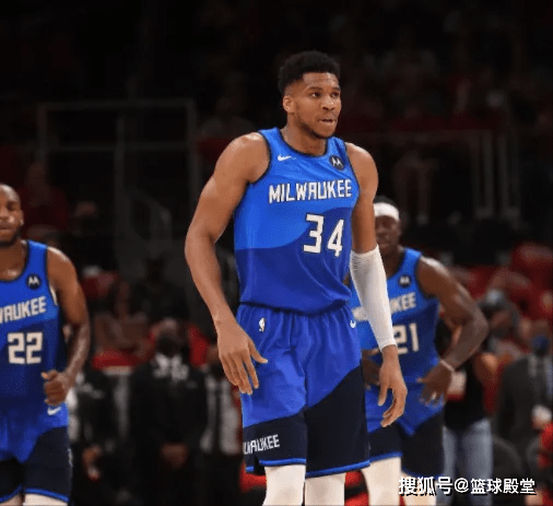 太阳球迷播客(太阳球迷深夜接机)