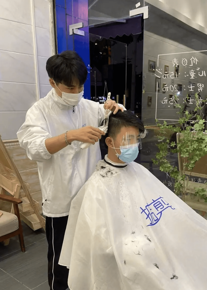 贡多齐发型设计团队揭秘(团队合作的经典事例素材)