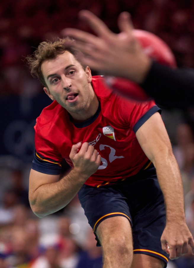 虎扑首页-奥佩里门将(国米关注卡利亚里新门将新)